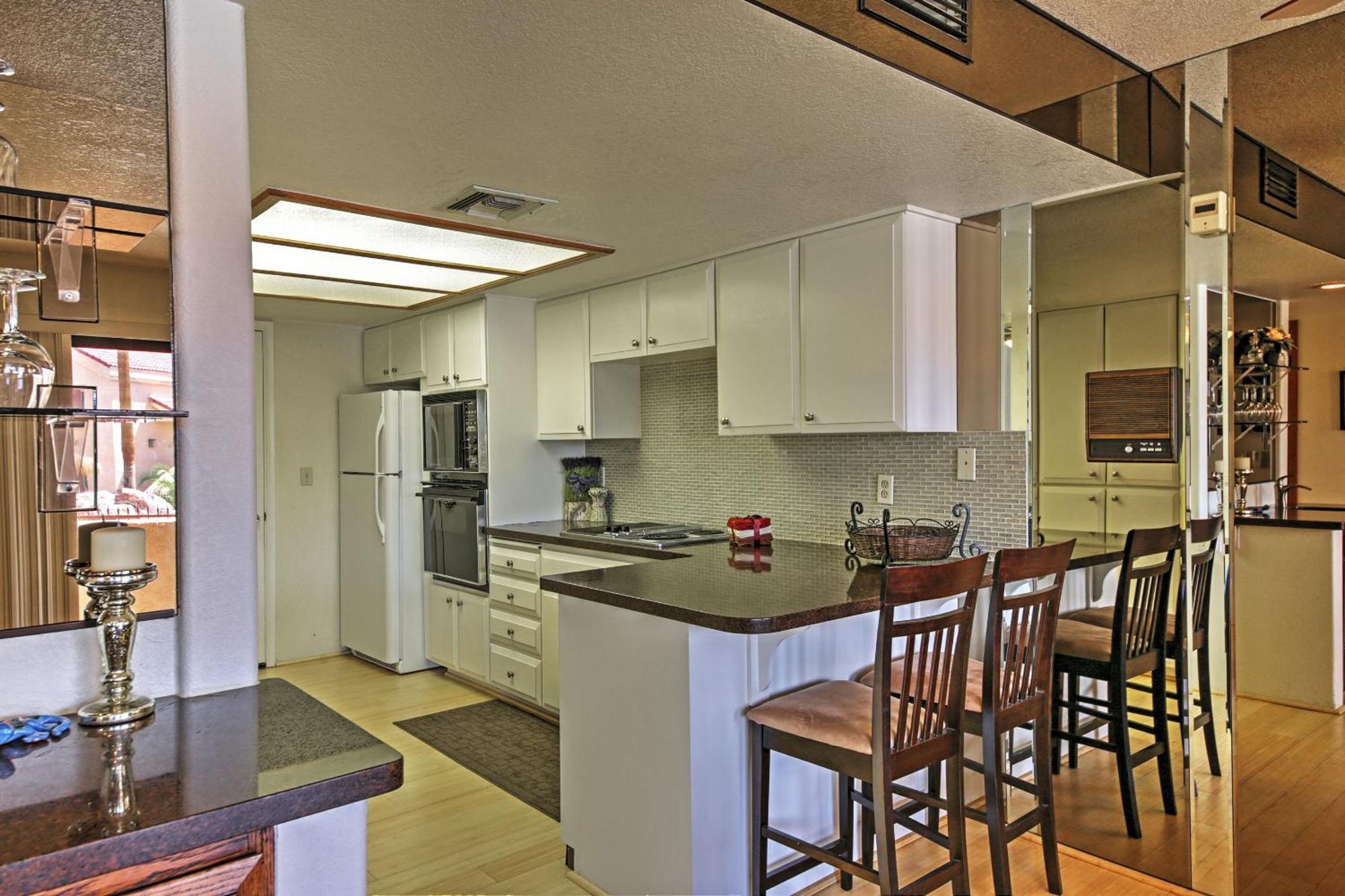 Lake Havasu Condo With Pool Less Than 1 Mi To London Bridge! เลคฮาวาซูซิตี้ ภายนอก รูปภาพ