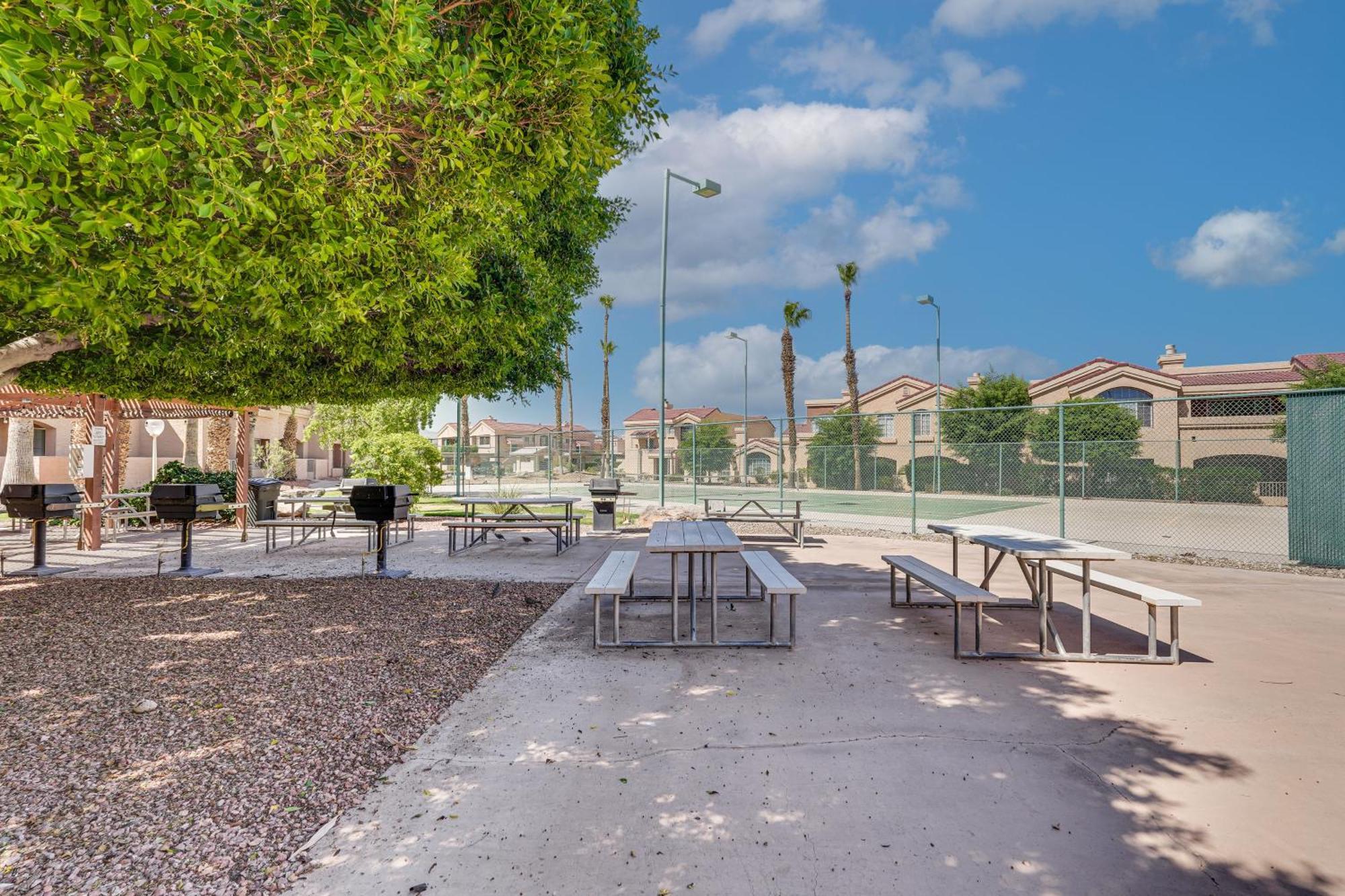 Lake Havasu Condo With Pool Less Than 1 Mi To London Bridge! เลคฮาวาซูซิตี้ ภายนอก รูปภาพ